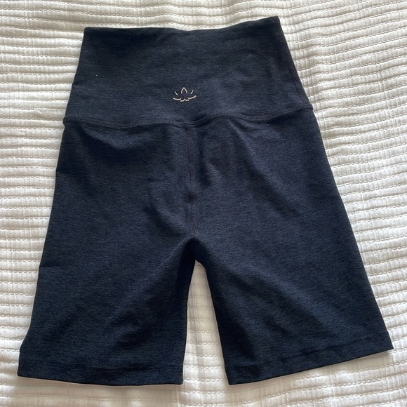 Beyond yoga spacedye keep pace biker short- 7inch - Picture 2 of 3